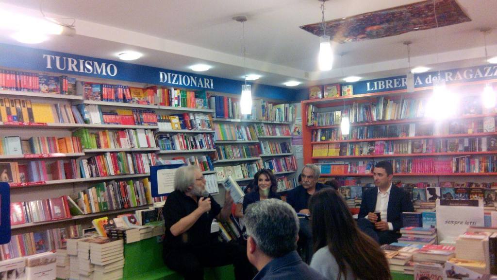 Presentazione del libro a Cosenza, libreria Mondadori